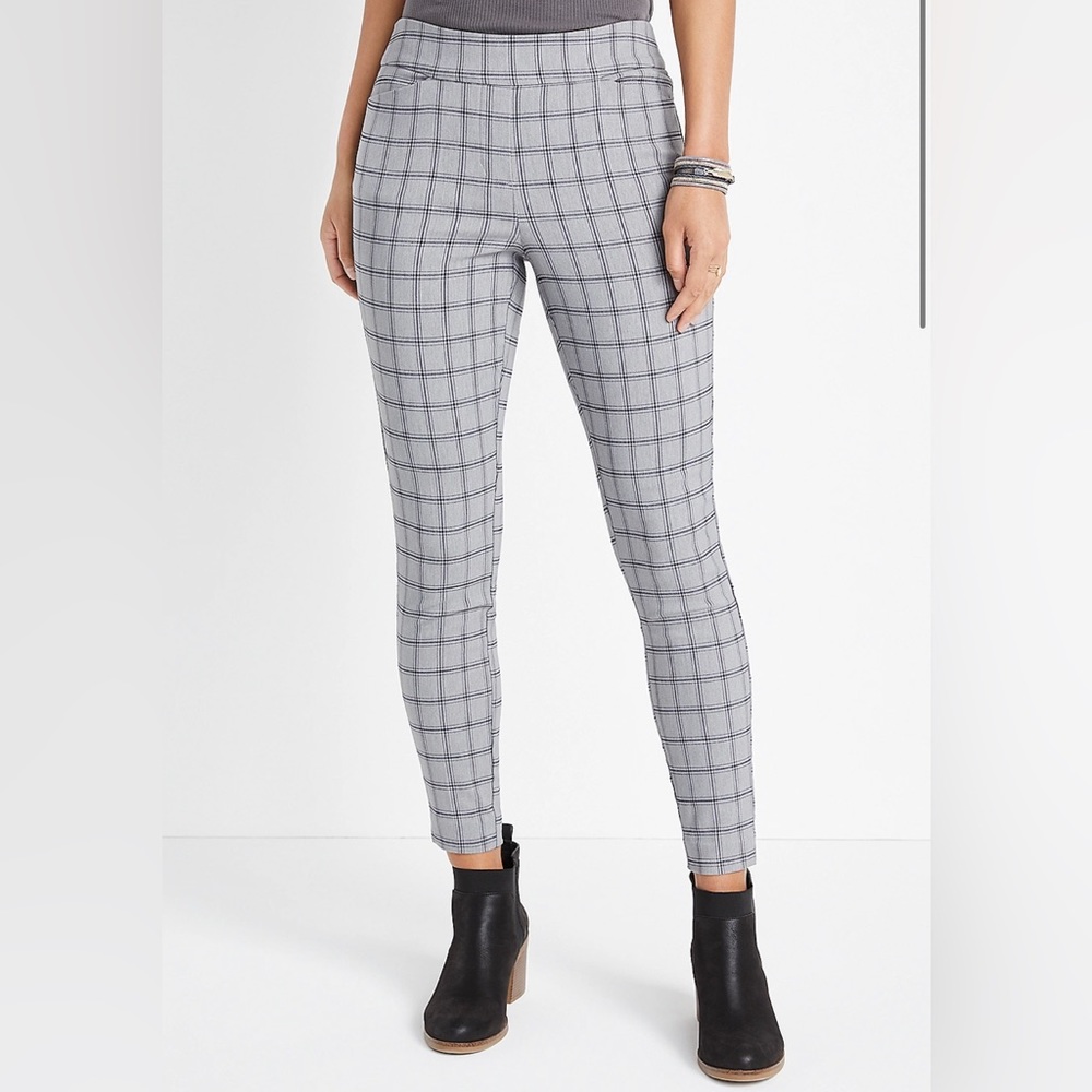 MAURICES skinny pants
